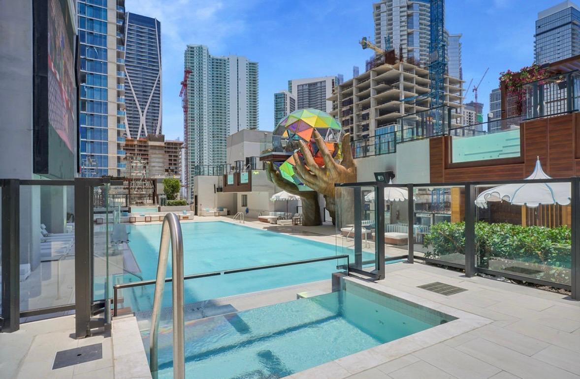 image E11EVEN Hotel & Residences27
