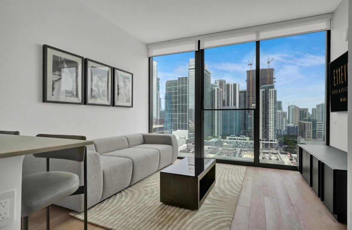 image E11EVEN Hotel & Residences6