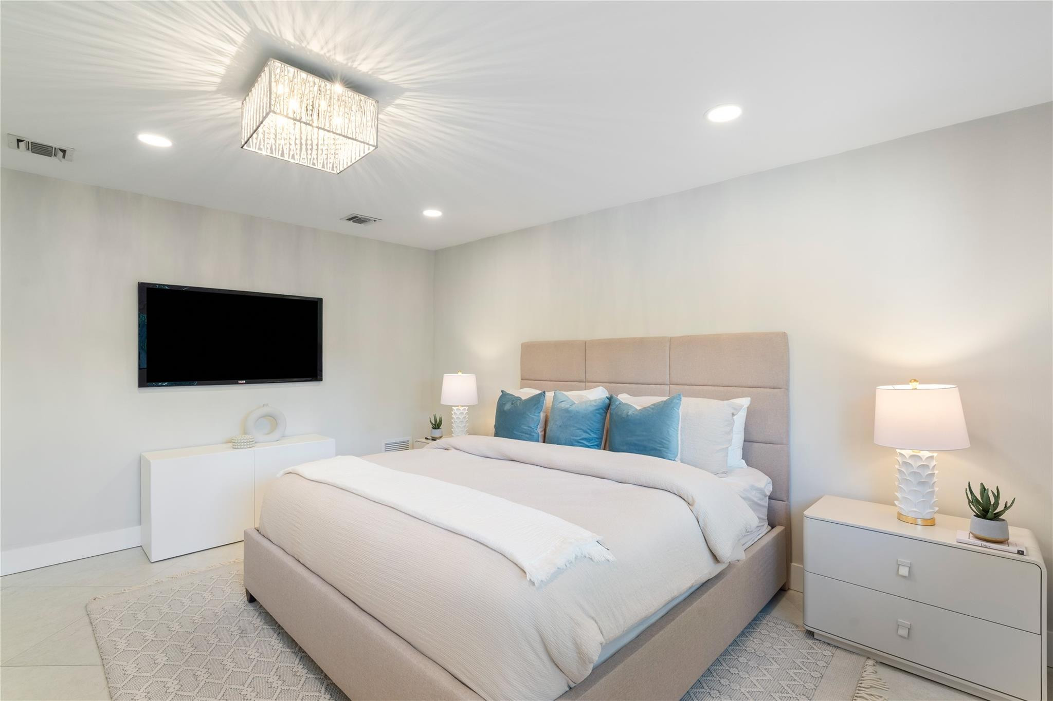 2280 NE 62nd Fort Lauderdale, FL 33308