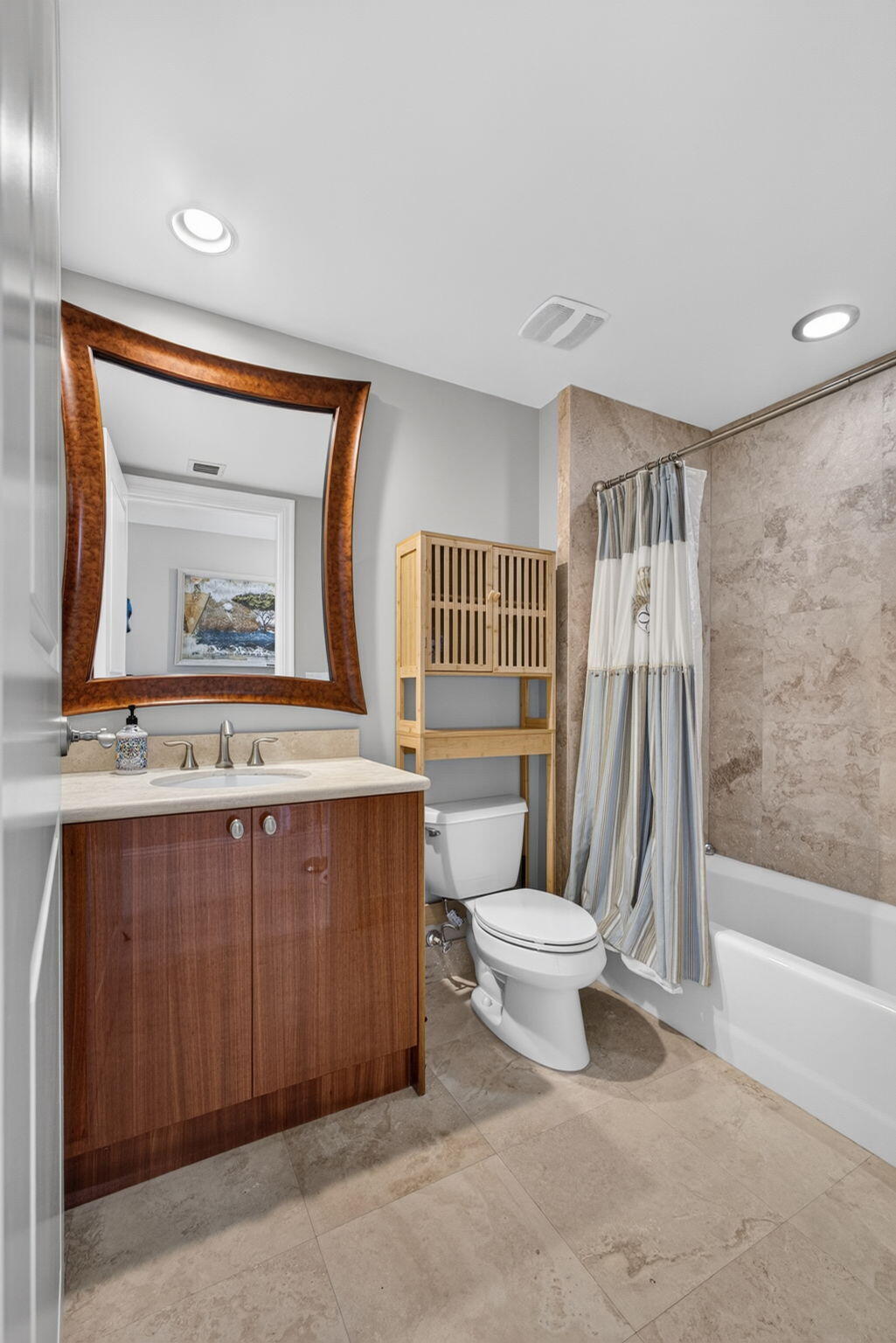 2700 N Ocean Dr #905B Riviera Beach, FL 33404