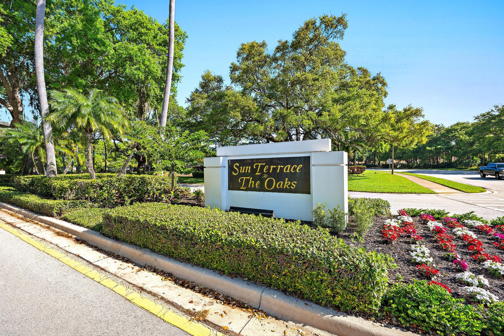 8404 Chapman Oak Ct