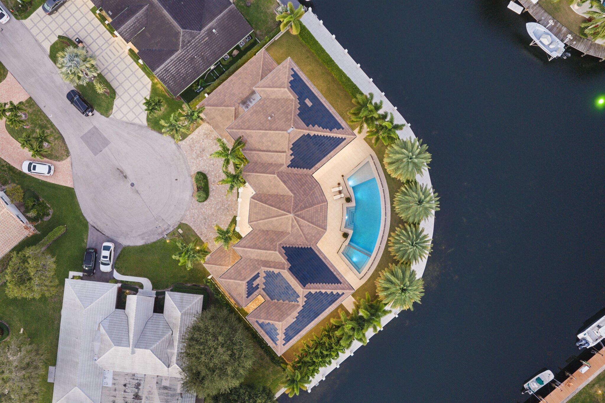 3700 NE 24th Ave Lighthouse Point, FL 33064