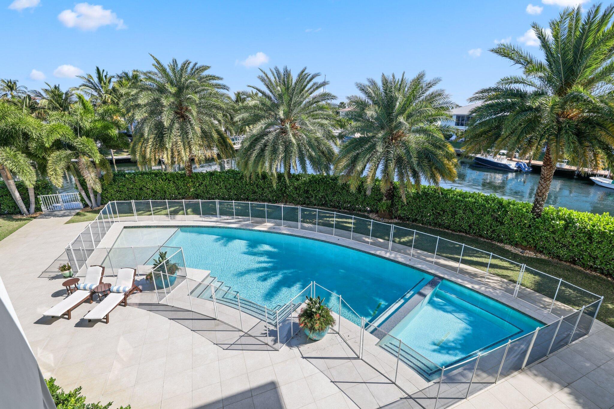 3700 NE 24th Ave Lighthouse Point, FL 33064
