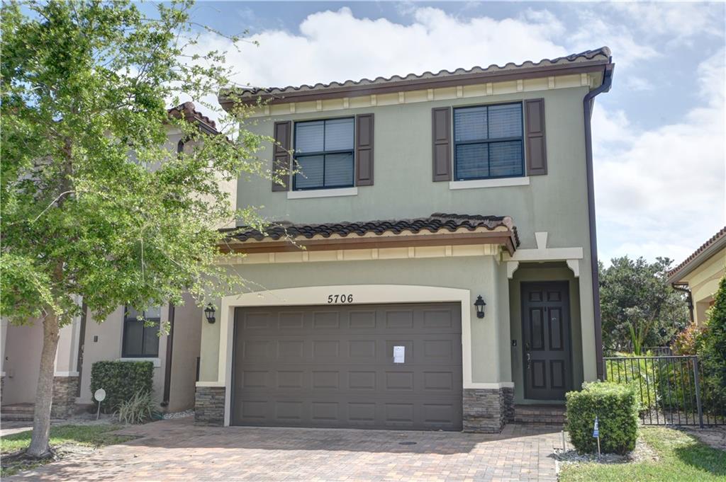 5706 NW 50th Ter