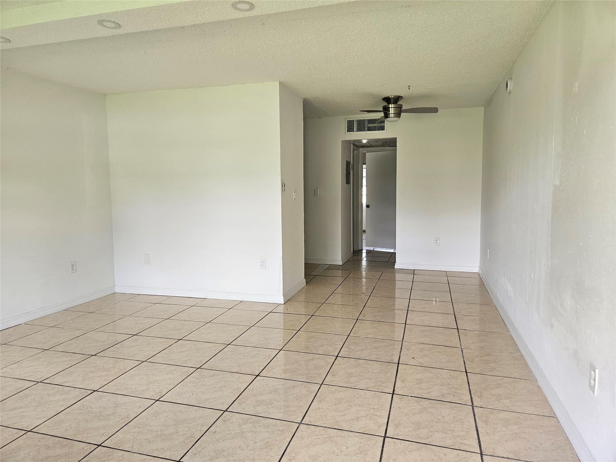 image Ro-mont South Green Condo2