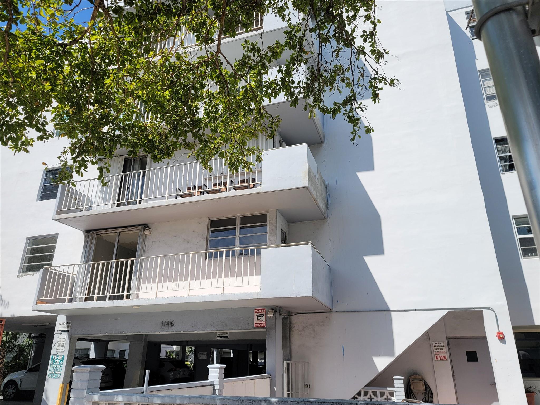 1145 Normandy Dr #206