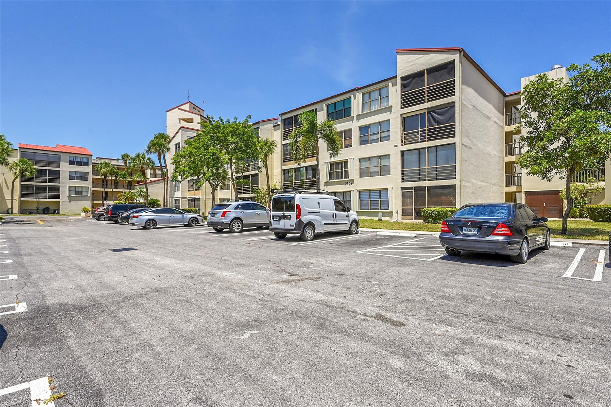 2304 S Cypress Bnd Dr #512
