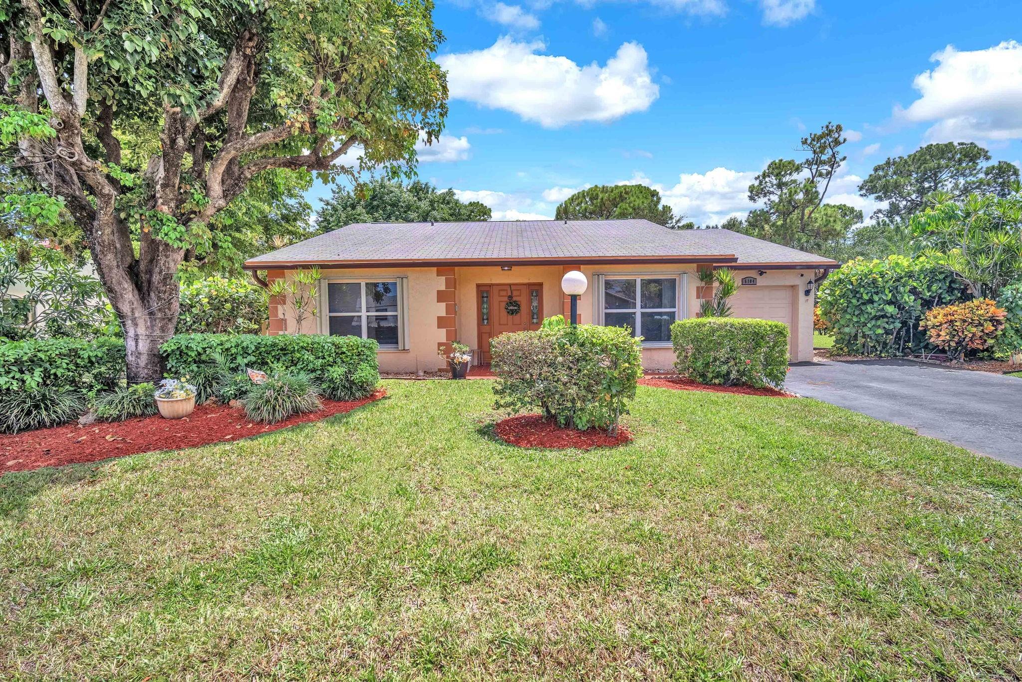 6104 Rainbow Cir
