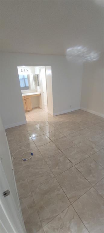 9421 SW Evergreen Pl #102