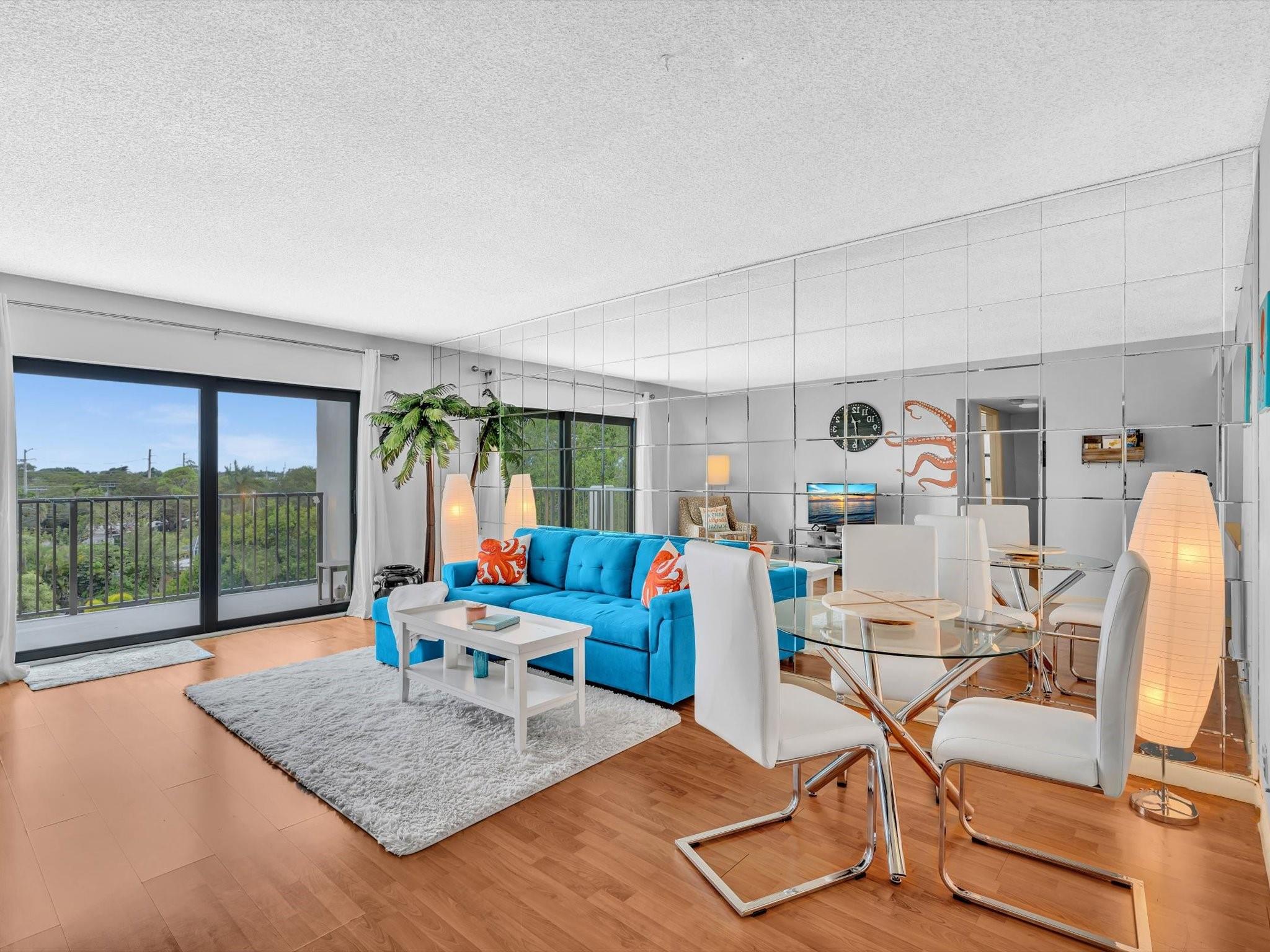 900 River Reach Dr #525