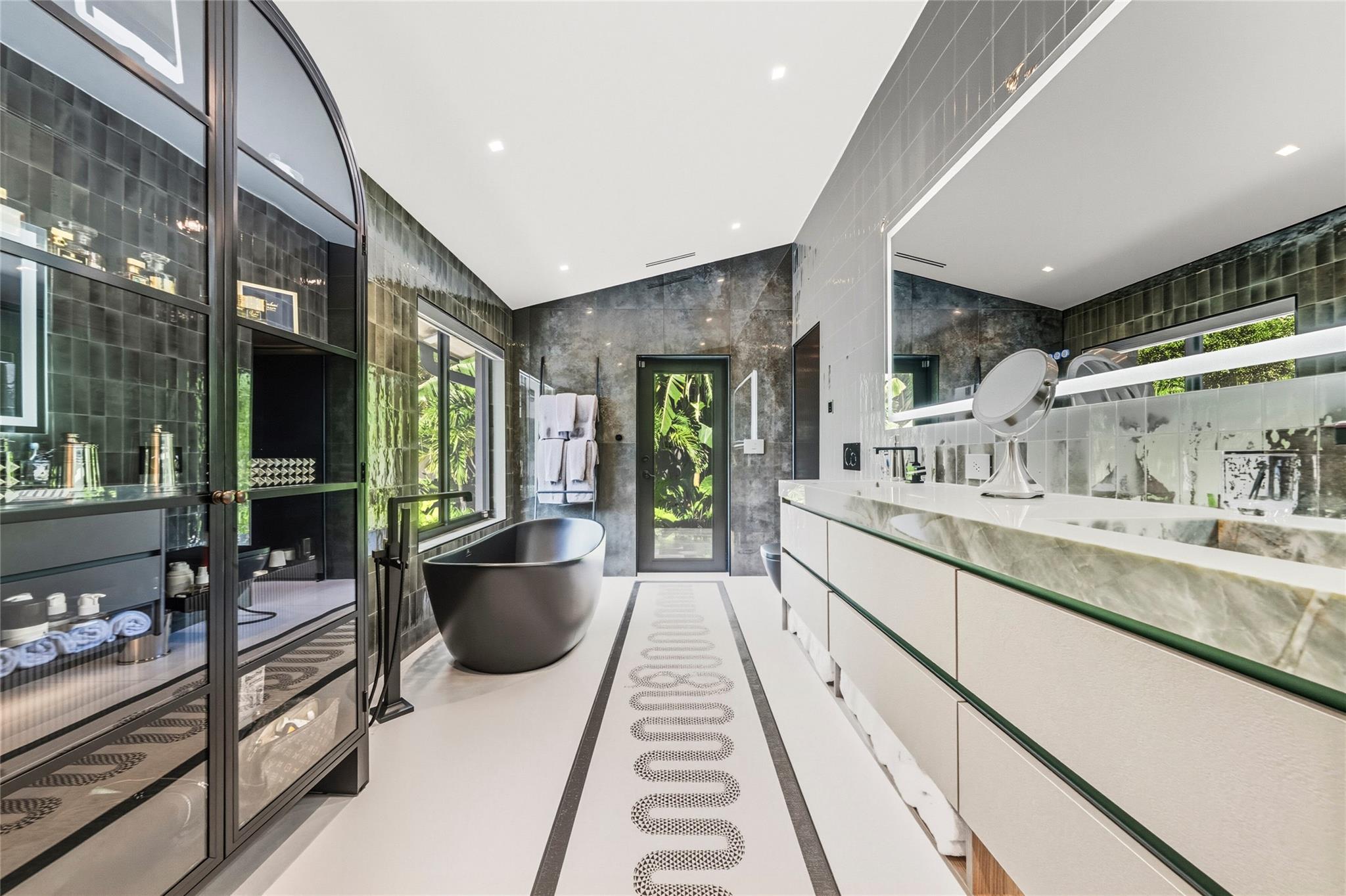 1621 Seabreeze Blvd Fort Lauderdale, FL 33316