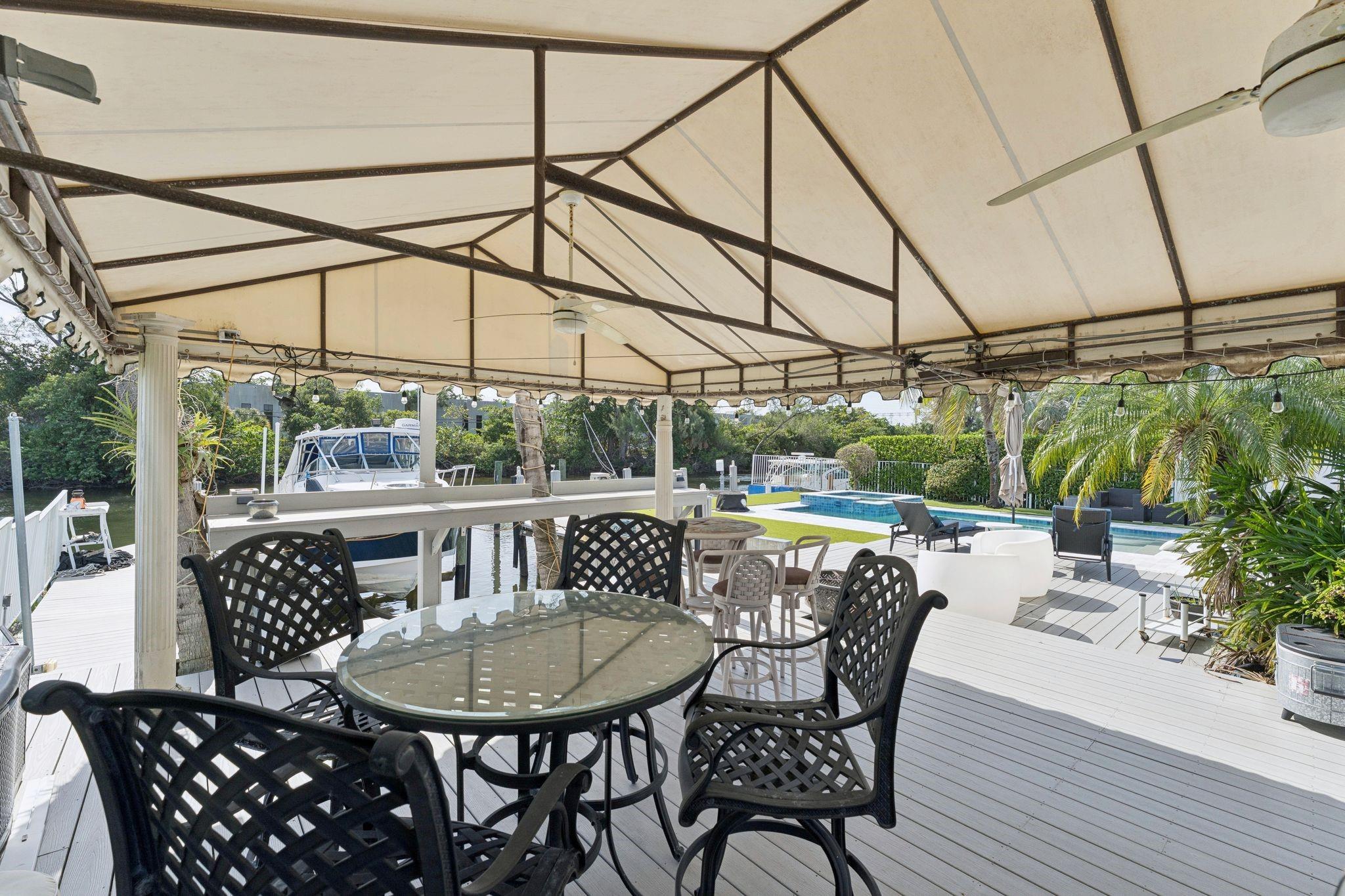 911 NW 7th St Dania Beach, FL 33004