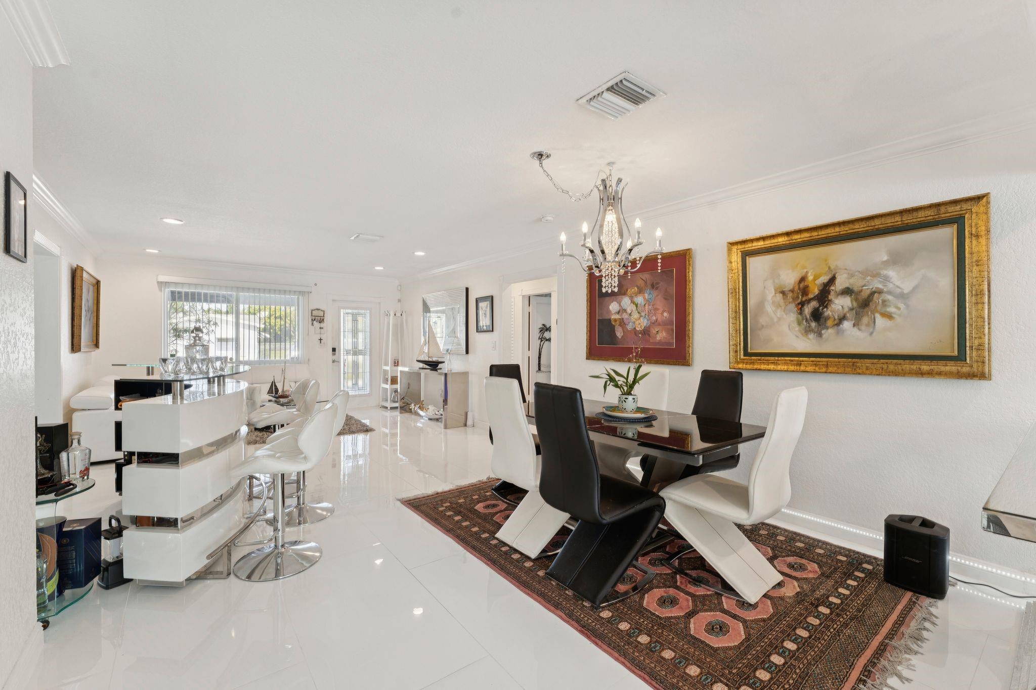 911 NW 7th St Dania Beach, FL 33004