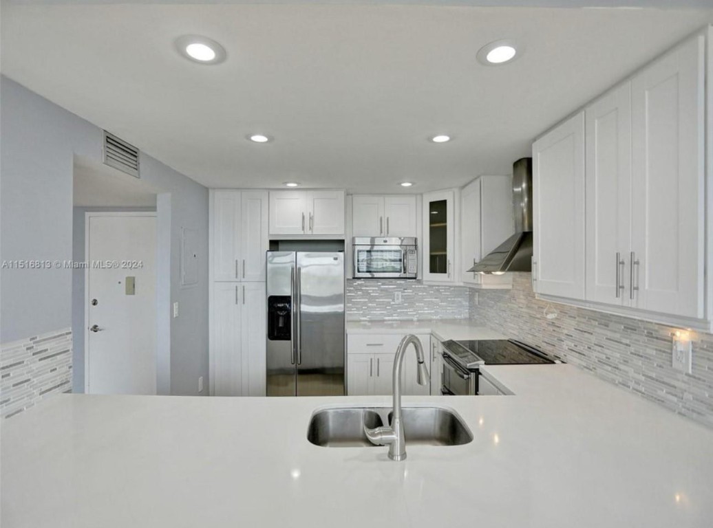 11930 N Bayshore Dr #601 North Miami, FL 33181