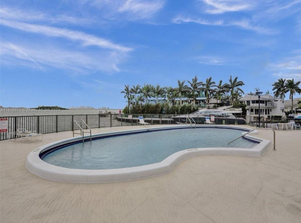 11930 N Bayshore Dr #601 North Miami, FL 33181