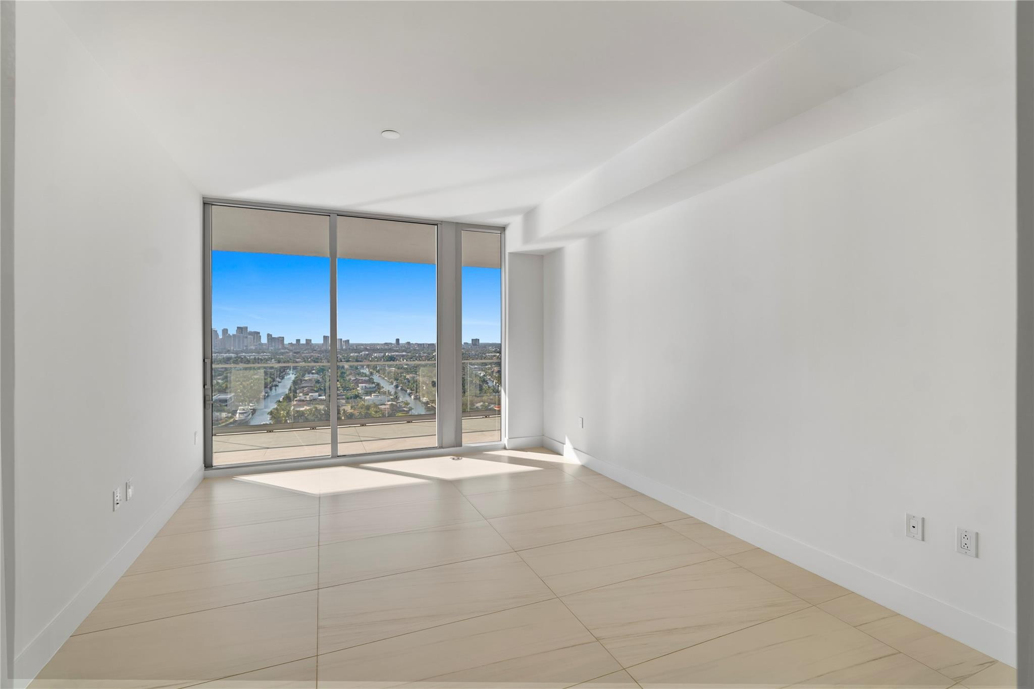 153 N Seabreeze Blvd #1704S Fort Lauderdale, FL 33304