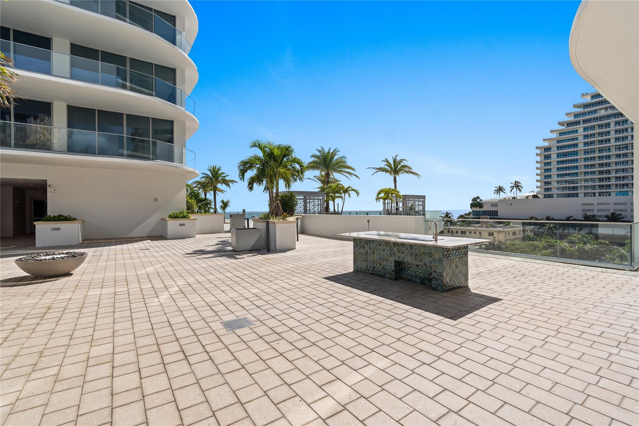 153 N Seabreeze Blvd #1704S Fort Lauderdale, FL 33304