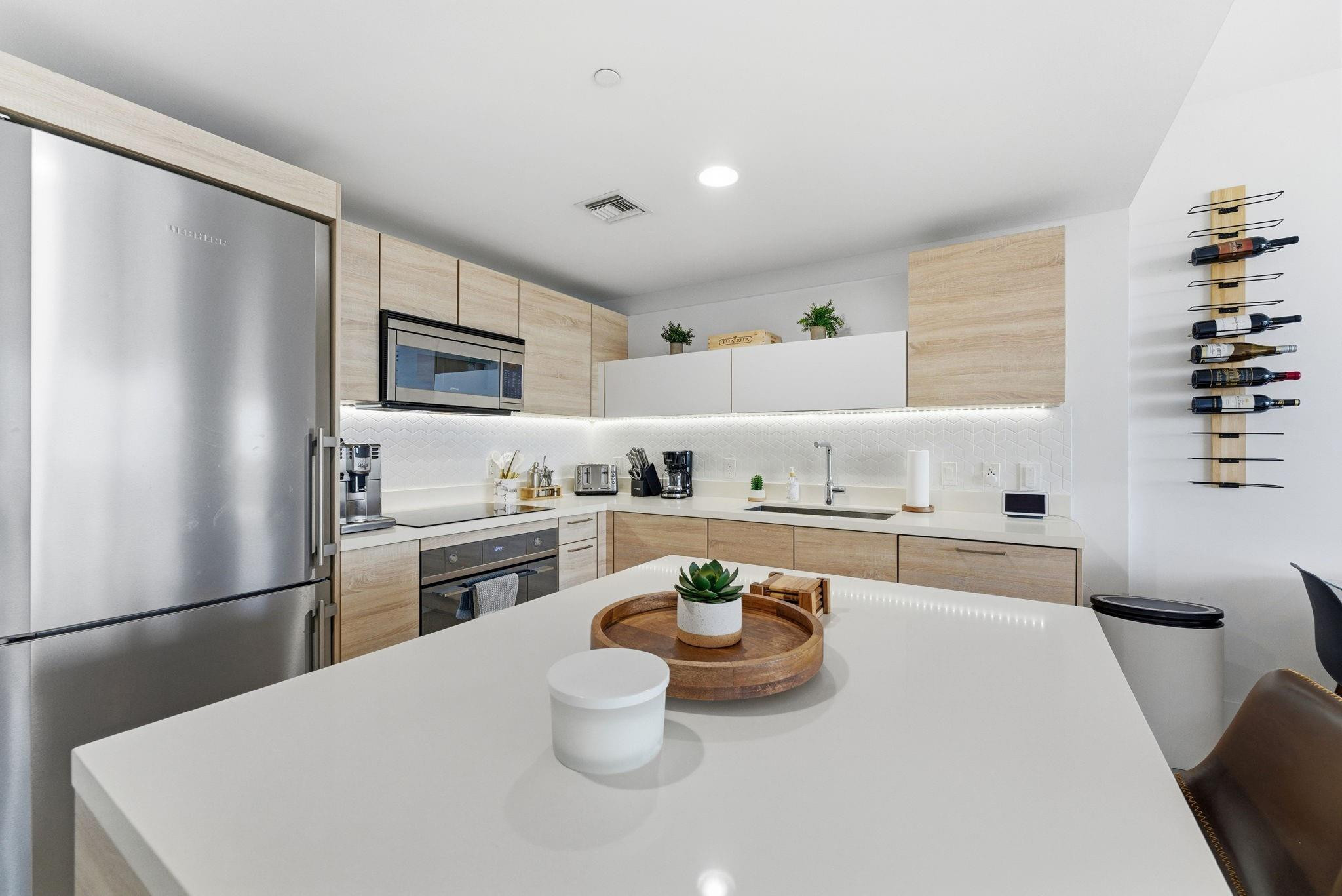 16385 Biscayne Blvd #2516 North Miami Beach, FL 33160