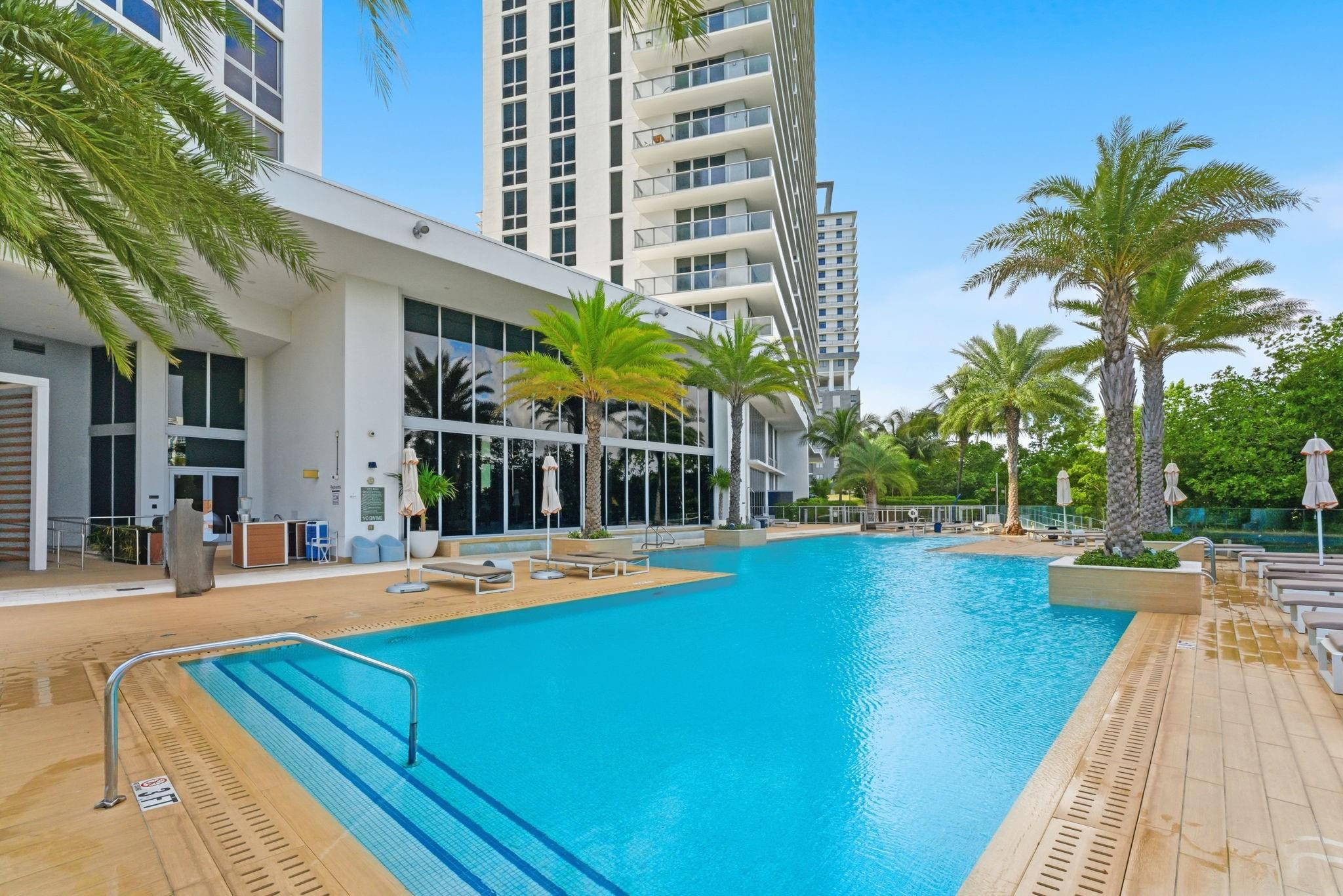 16385 Biscayne Blvd #2516 North Miami Beach, FL 33160