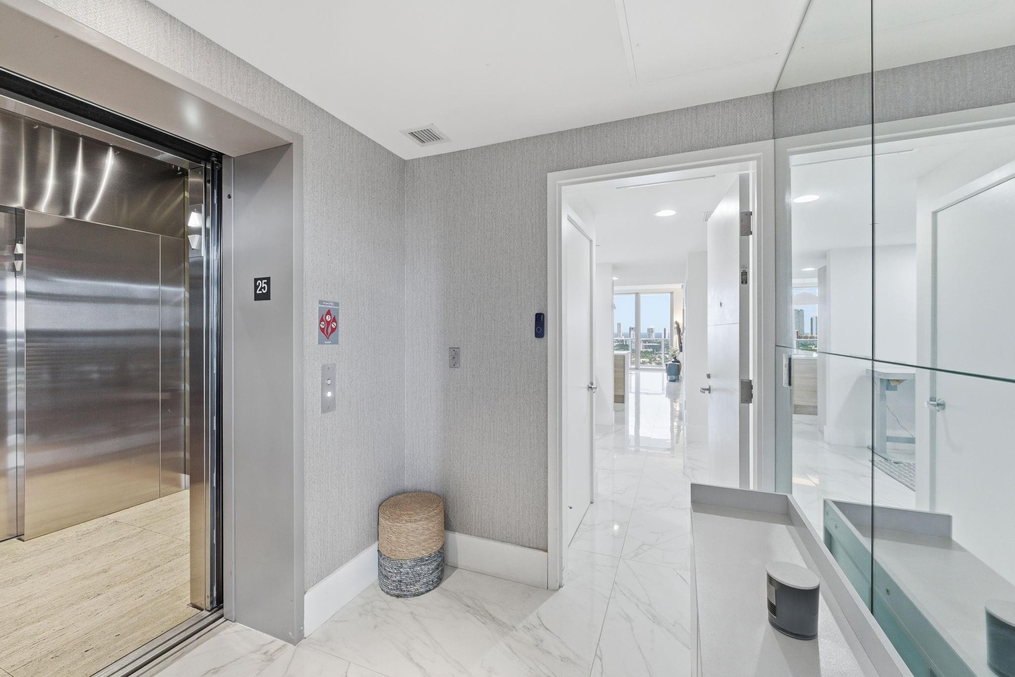 16385 Biscayne Blvd #2516 North Miami Beach, FL 33160