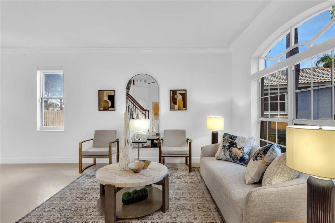 13702 NW 10th Ct Pembroke Pines, FL 33028