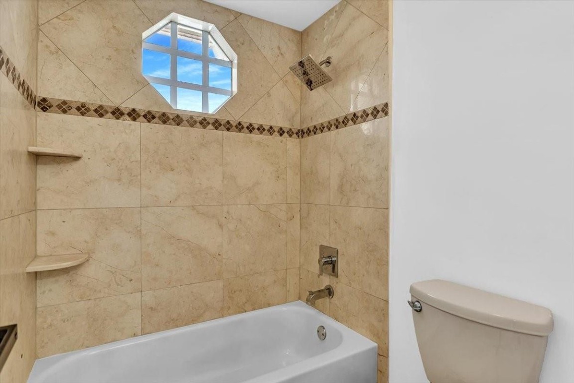 13702 NW 10th Ct Pembroke Pines, FL 33028