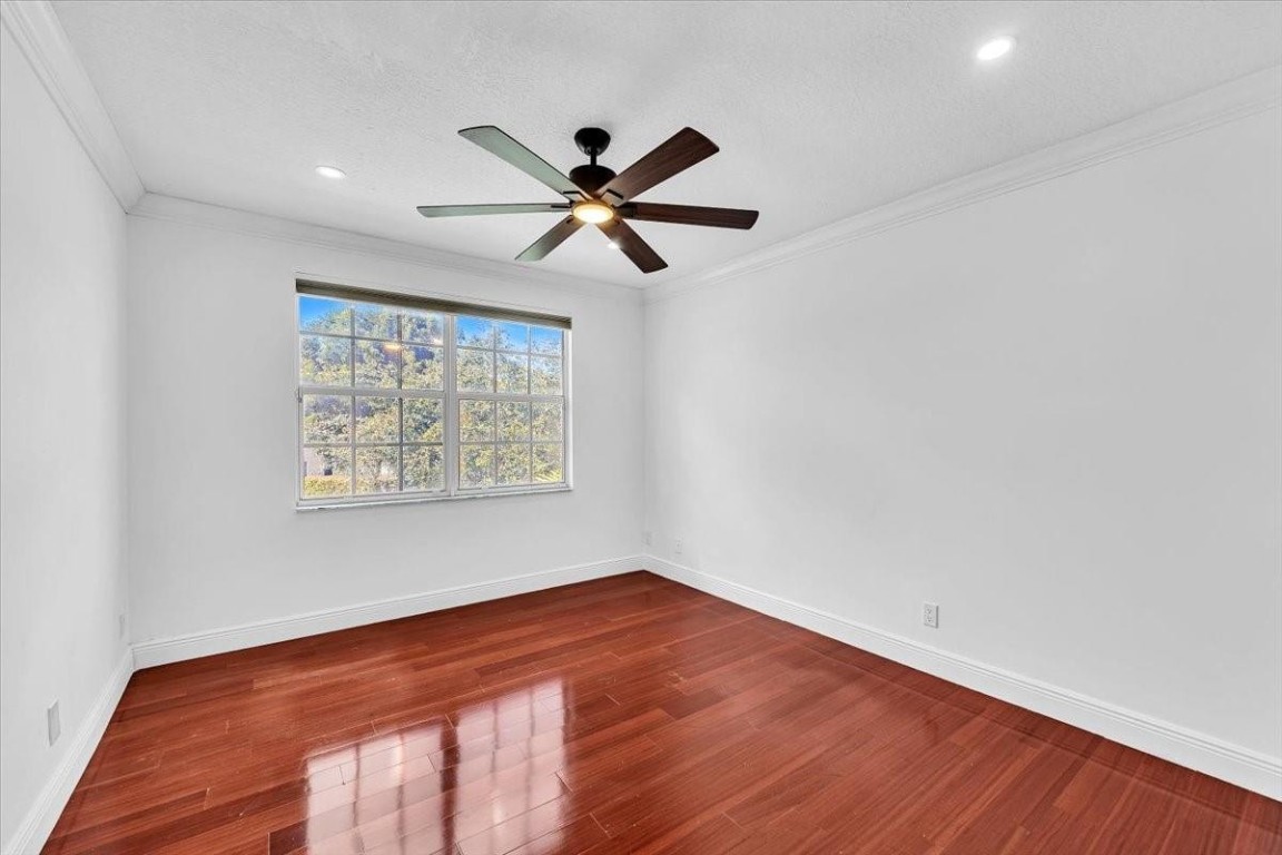 13702 NW 10th Ct Pembroke Pines, FL 33028