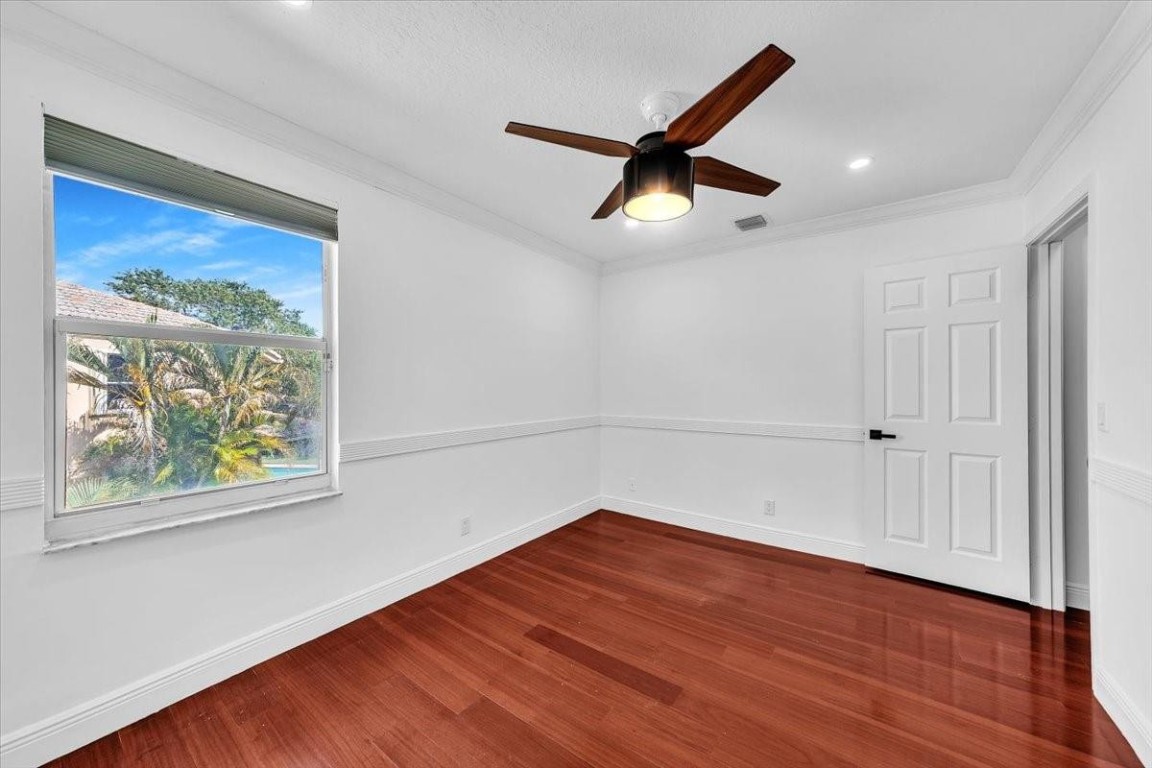 13702 NW 10th Ct Pembroke Pines, FL 33028