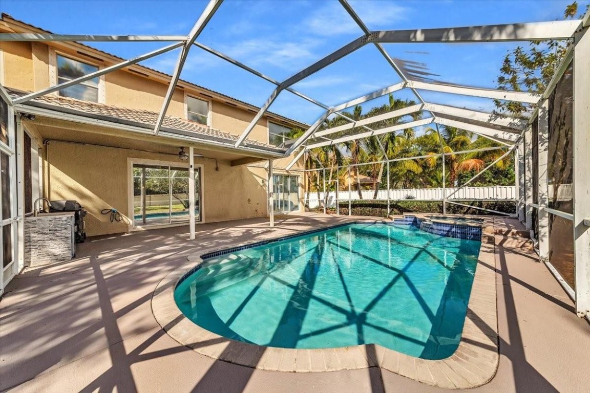 13702 NW 10th Ct Pembroke Pines, FL 33028