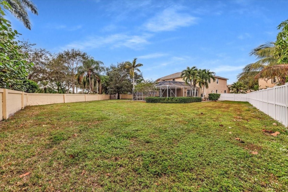 13702 NW 10th Ct Pembroke Pines, FL 33028