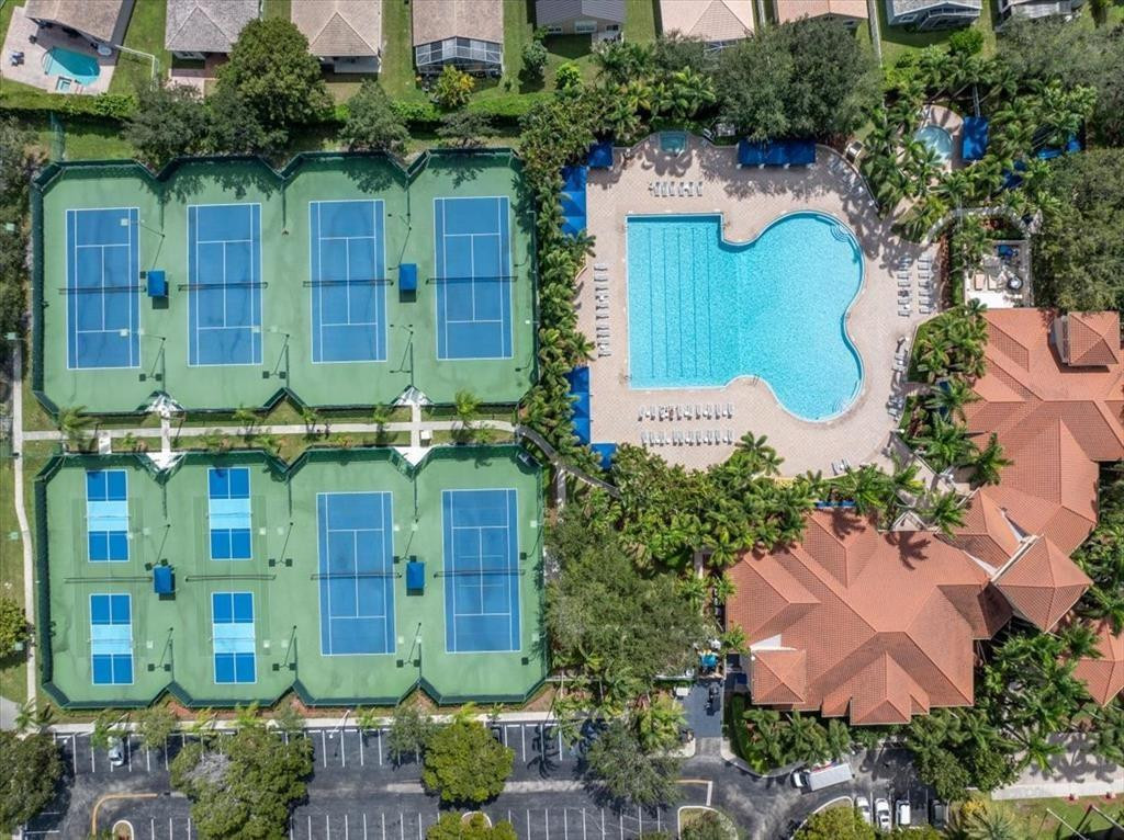 13702 NW 10th Ct Pembroke Pines, FL 33028