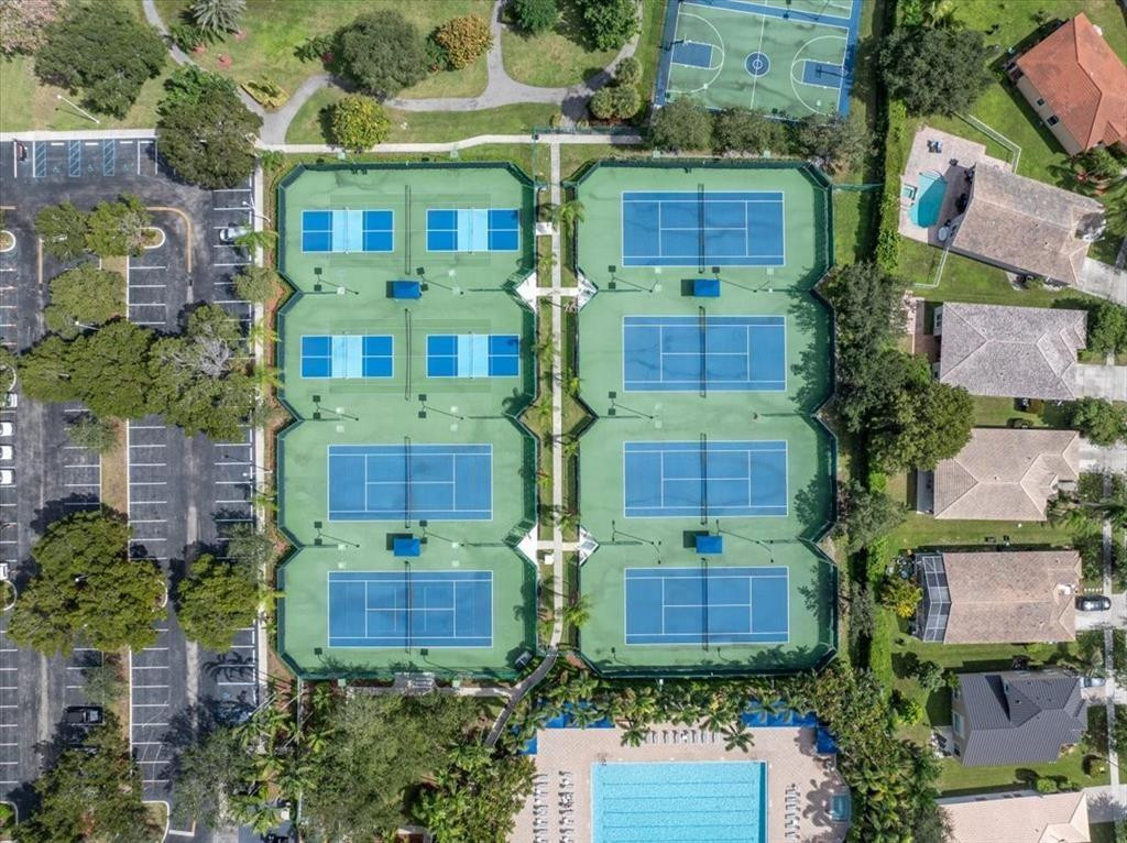 13702 NW 10th Ct Pembroke Pines, FL 33028