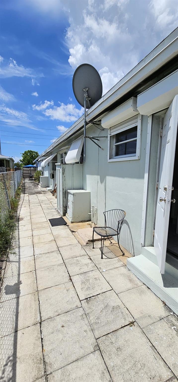 2211 Lincoln St #11 Hollywood, FL 33020