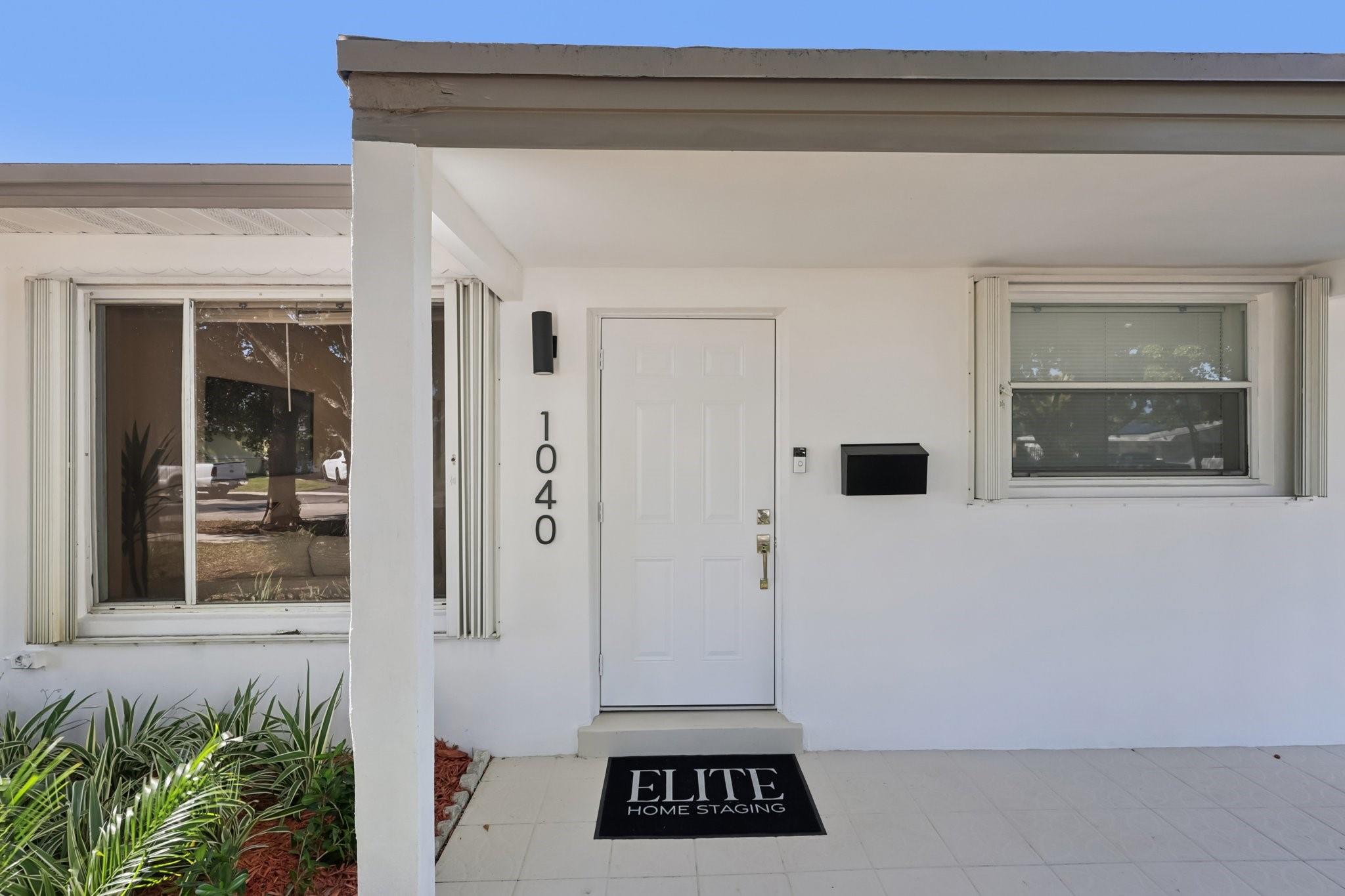 1040 N 74th Way Hollywood, FL 33024