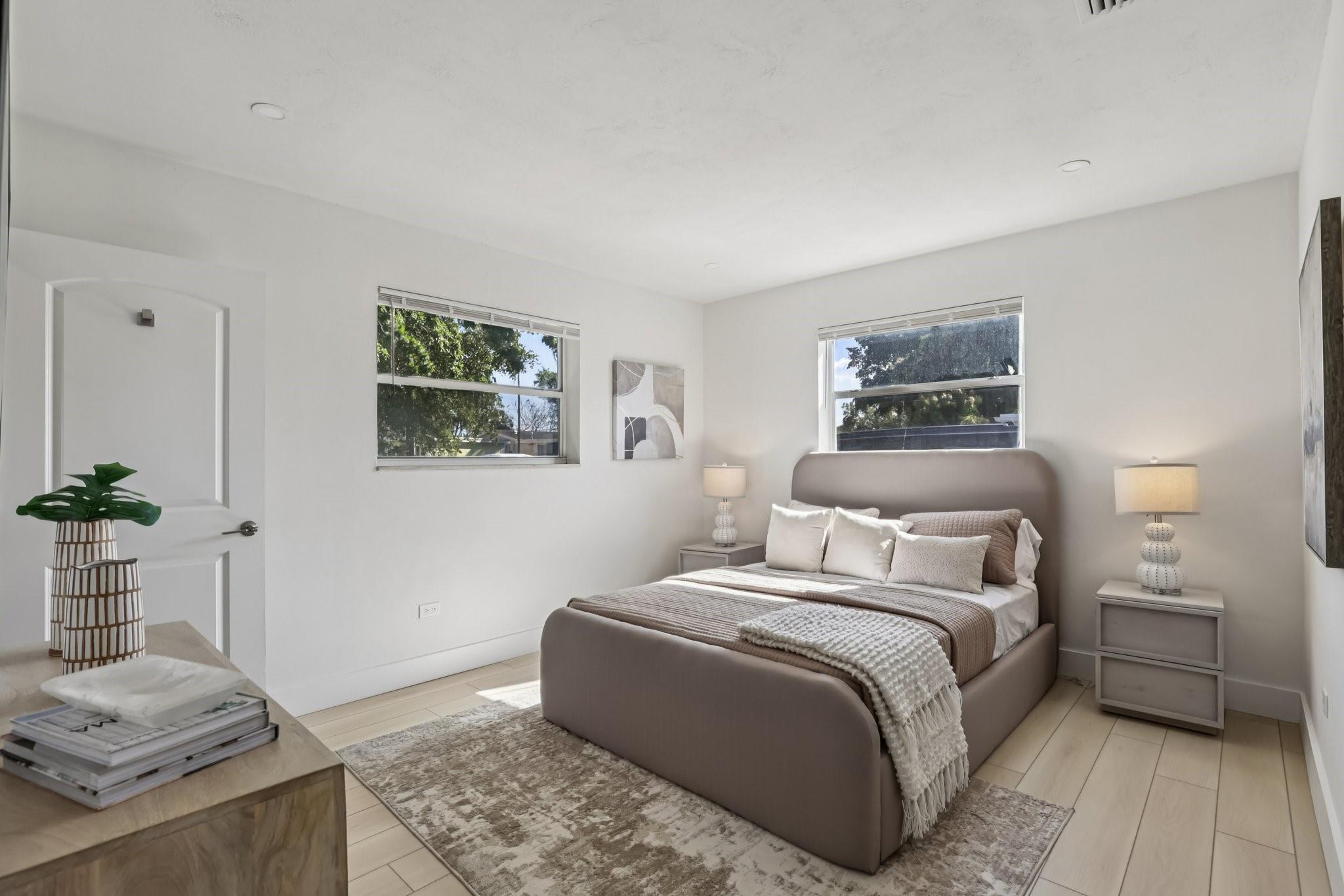 1040 N 74th Way Hollywood, FL 33024