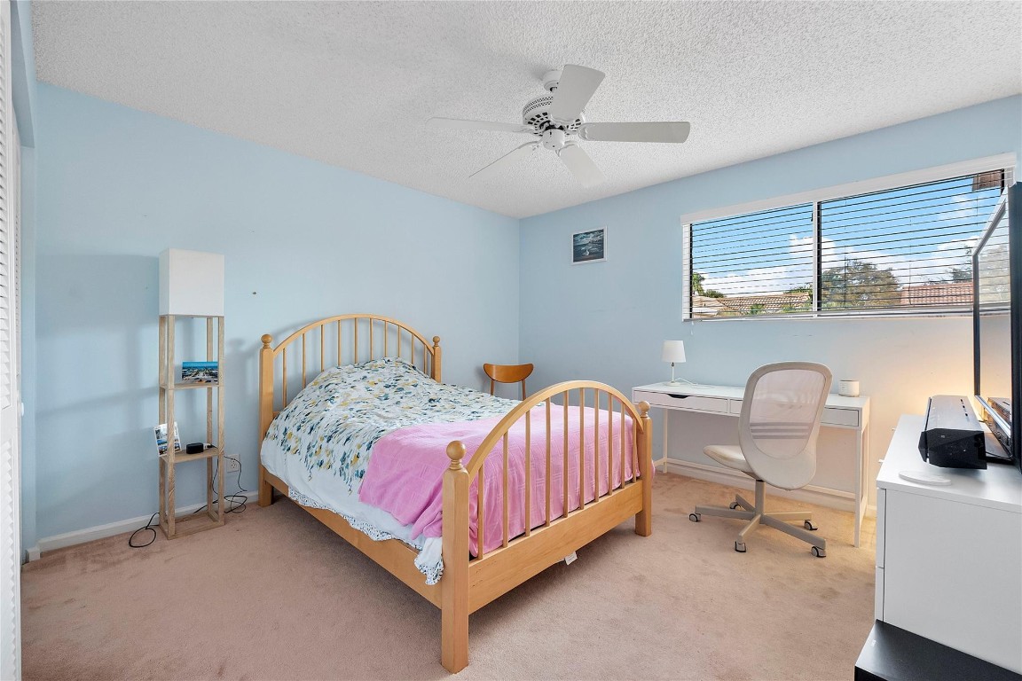 10019 NW 5th Plantation, FL 33324