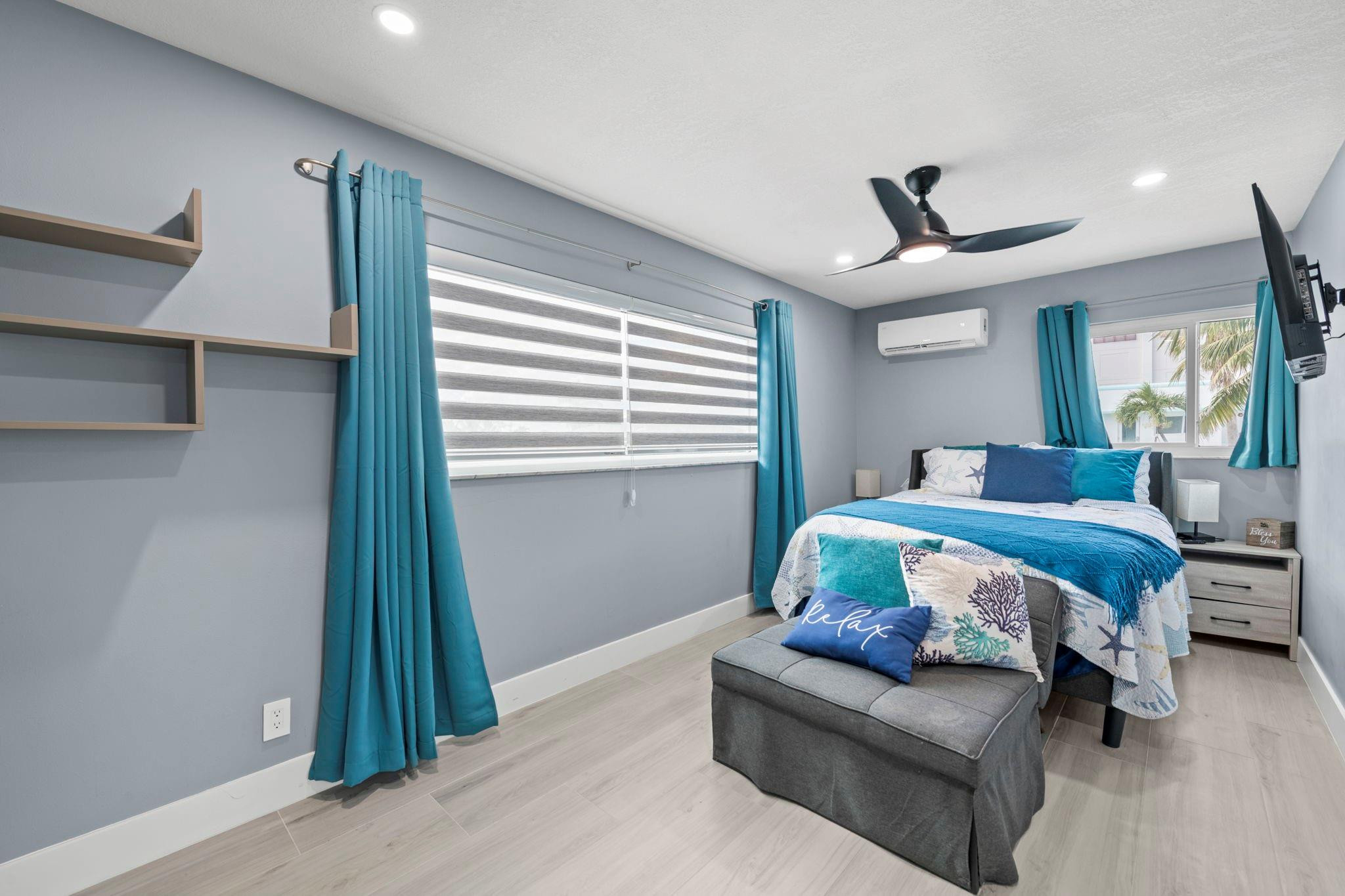 2203 N Surf Hollywood, FL 33019