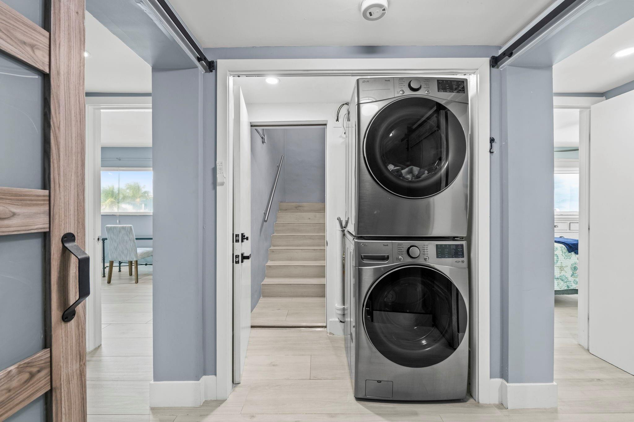 2203 N Surf Hollywood, FL 33019