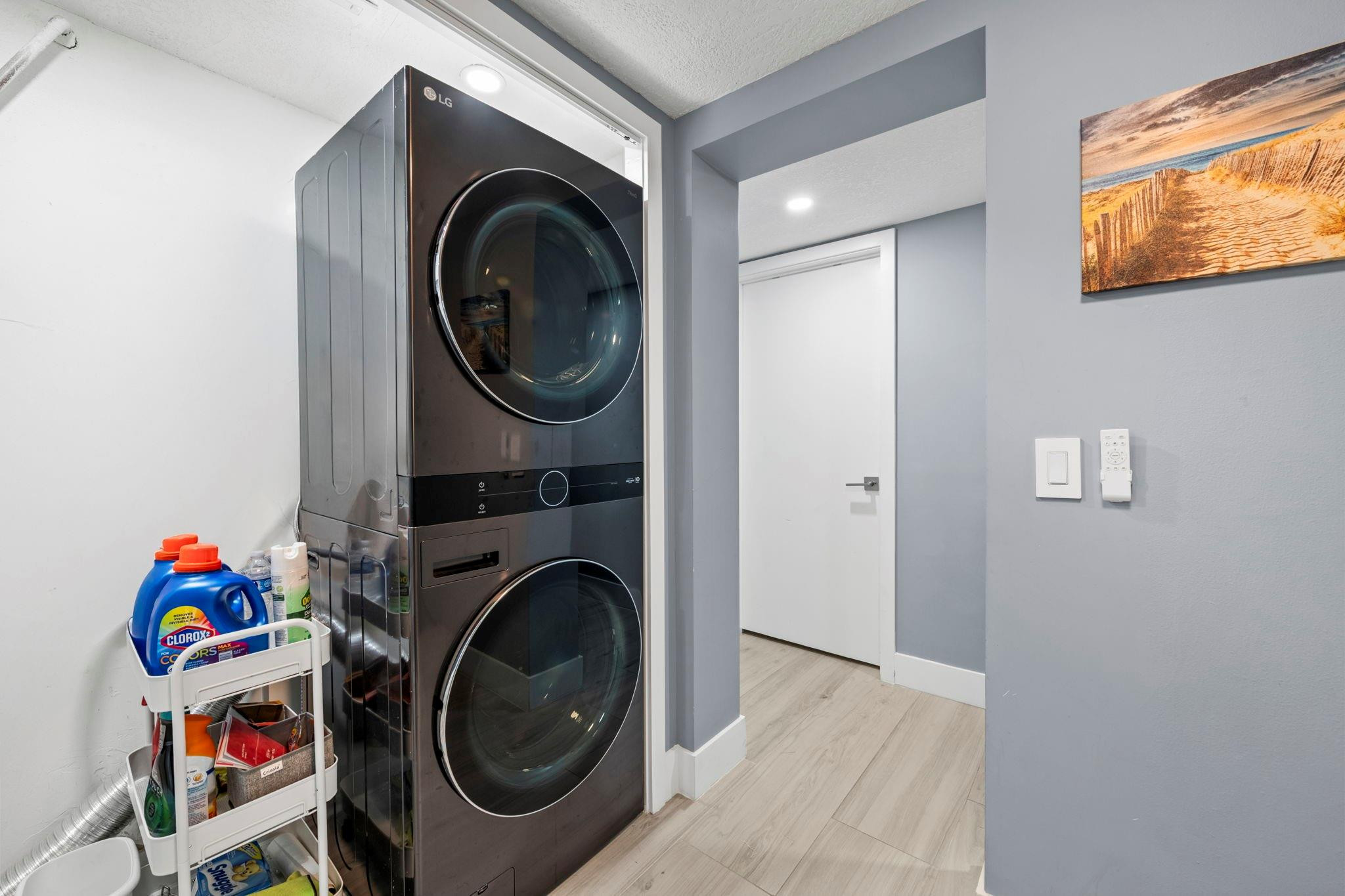 2203 N Surf Hollywood, FL 33019