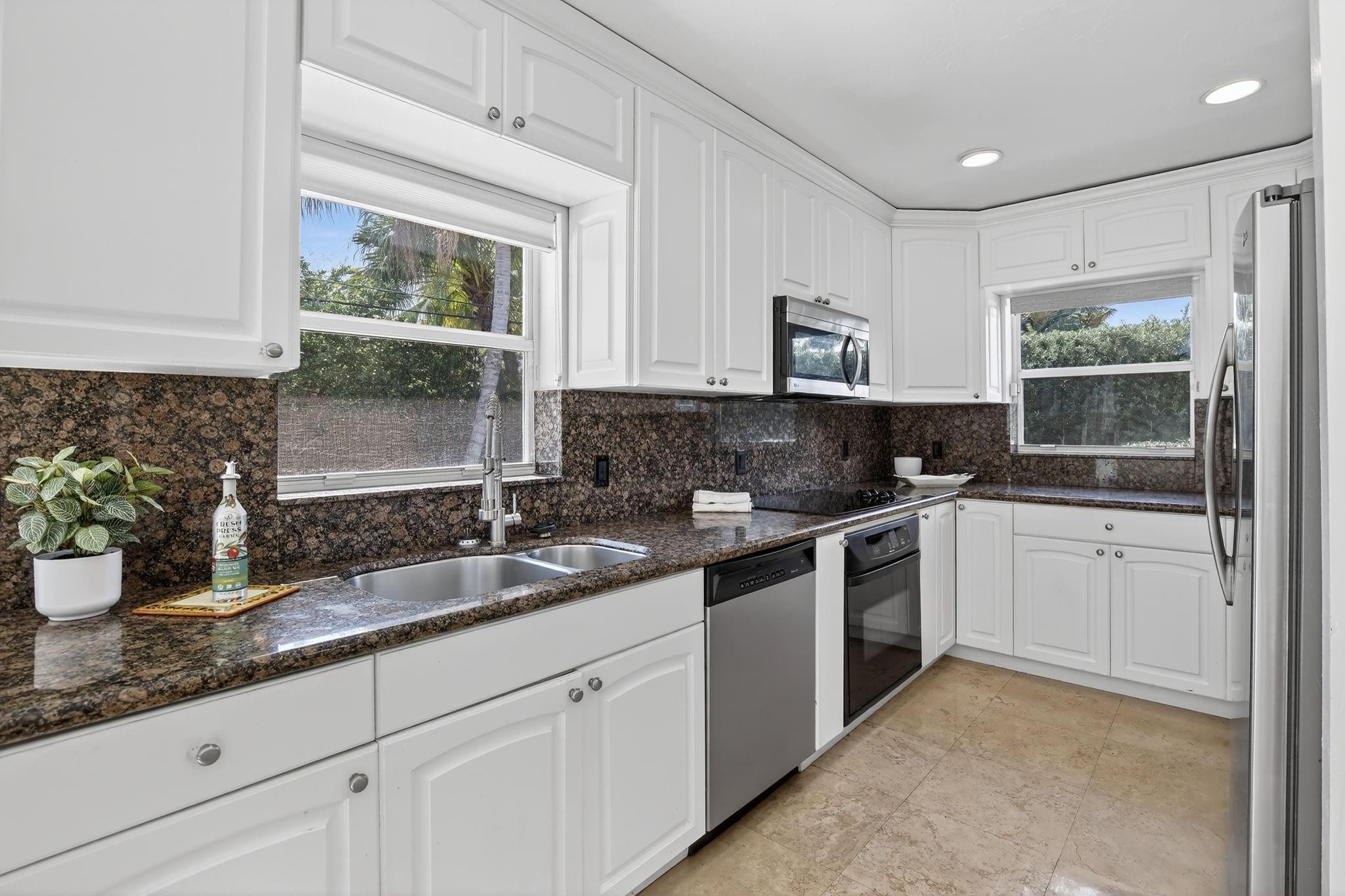 2808 NE 22nd Fort Lauderdale, FL 33305