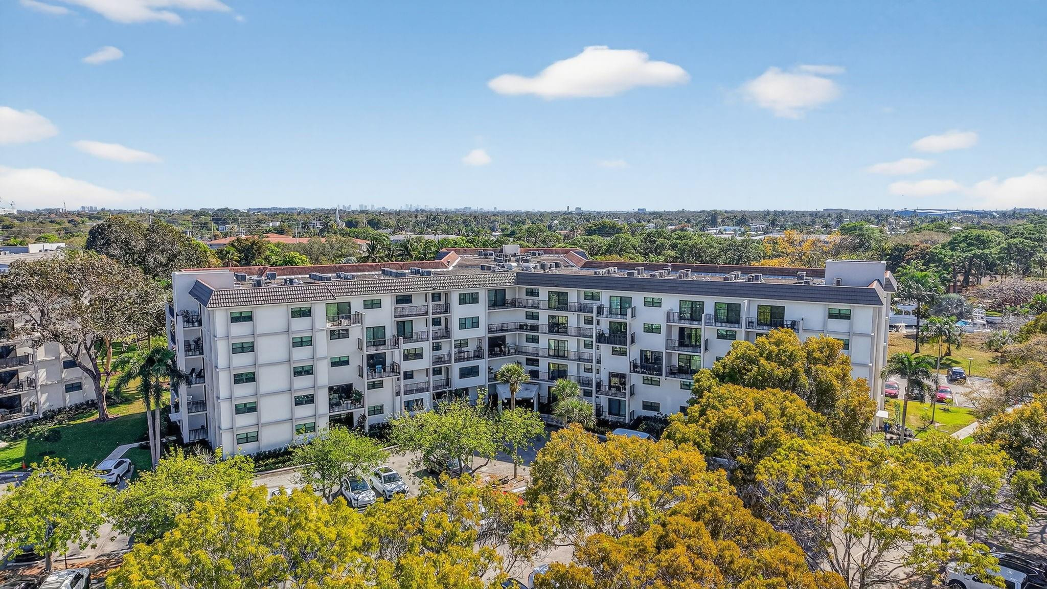 1000 River Reach #406