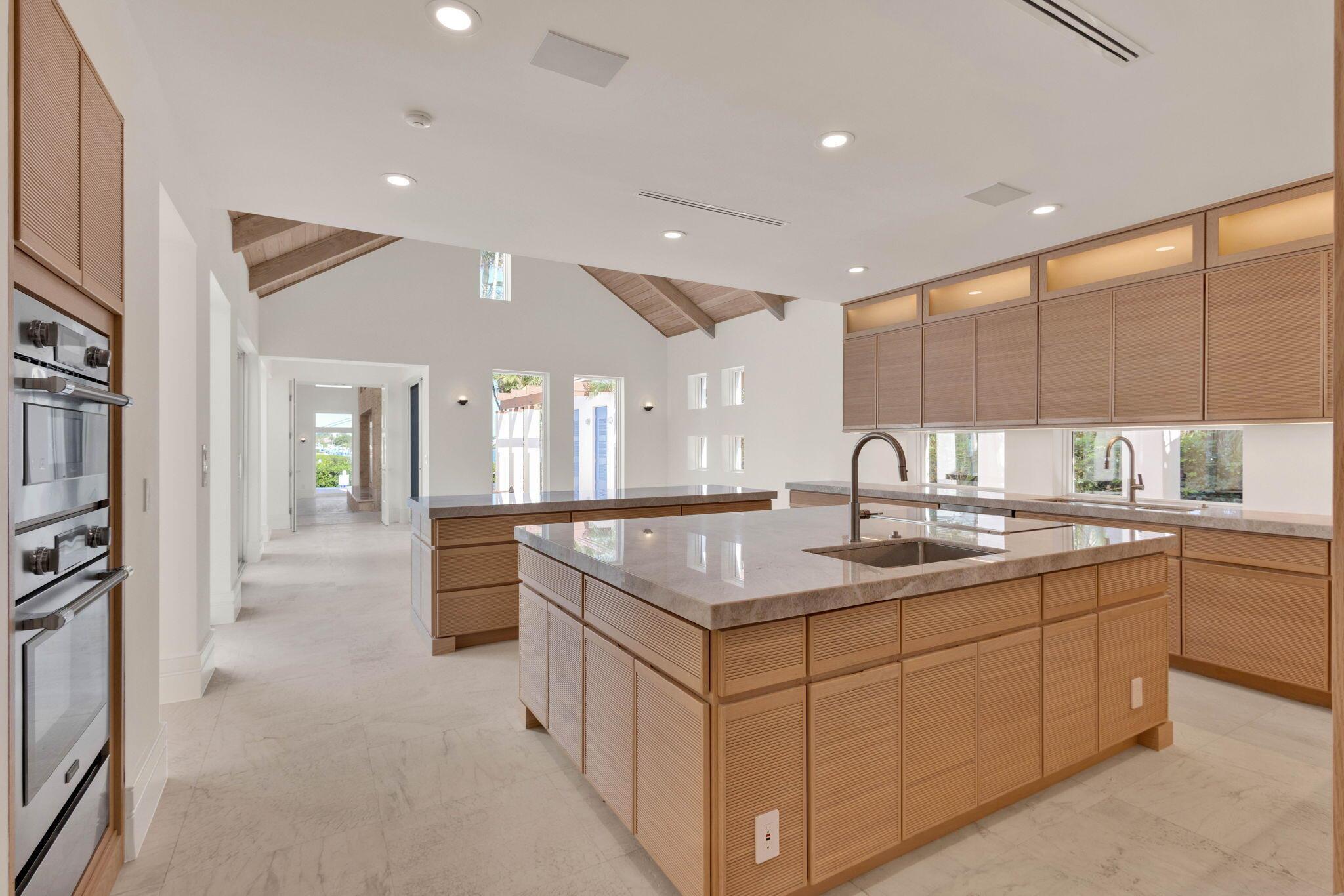 6996 SE Harbor Cir Stuart, FL 34996 6996 SE Harbor Cir Stuart, FL 34996