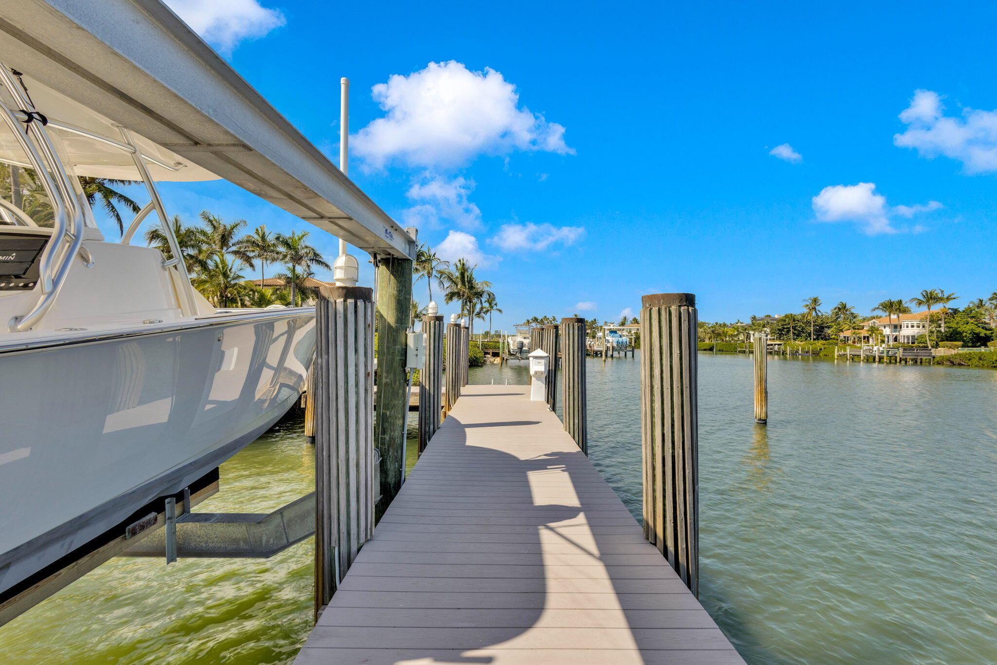 6996 SE Harbor Cir Stuart, FL 34996 6996 SE Harbor Cir Stuart, FL 34996