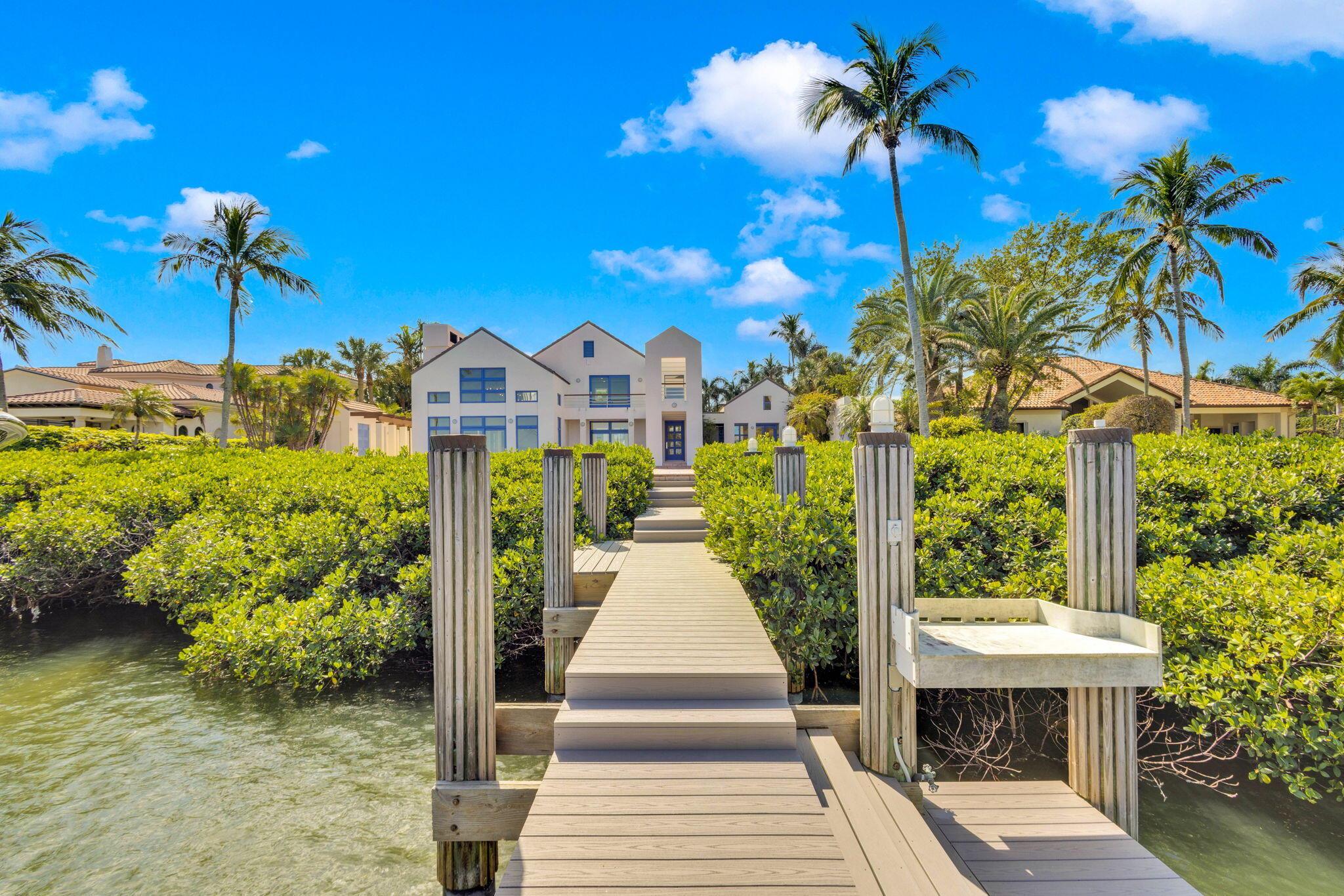 6996 SE Harbor Cir Stuart, FL 34996 6996 SE Harbor Cir Stuart, FL 34996