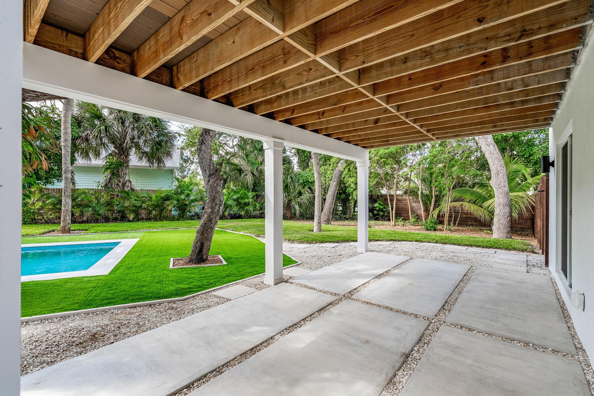 1881 E Pebble Path Vero Beach, FL 32963