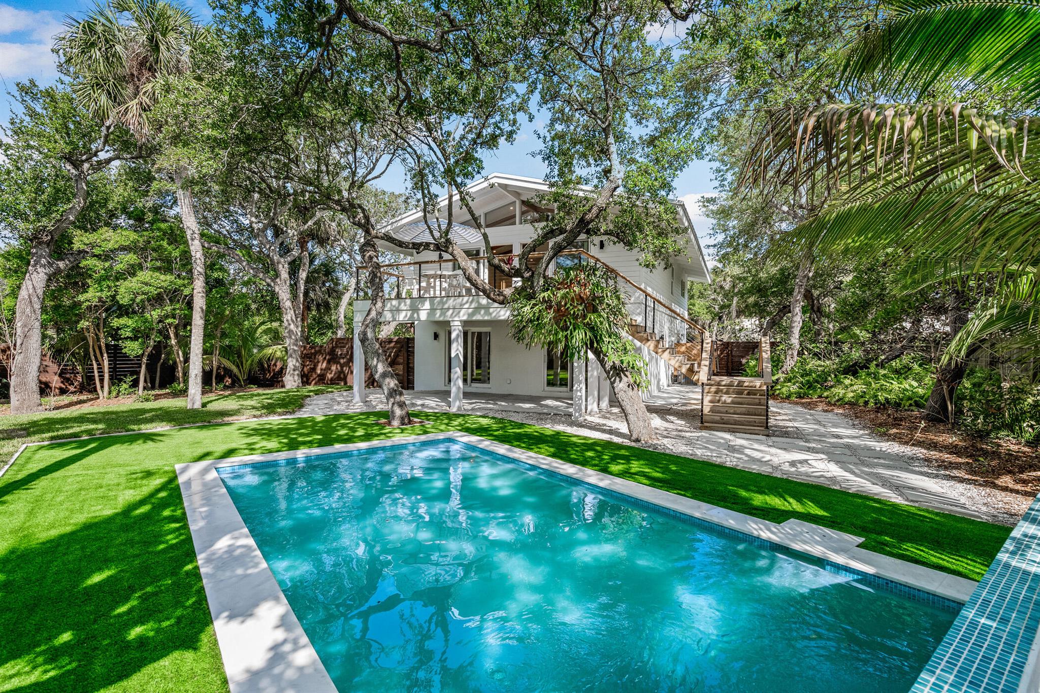 1881 E Pebble Path Vero Beach, FL 32963