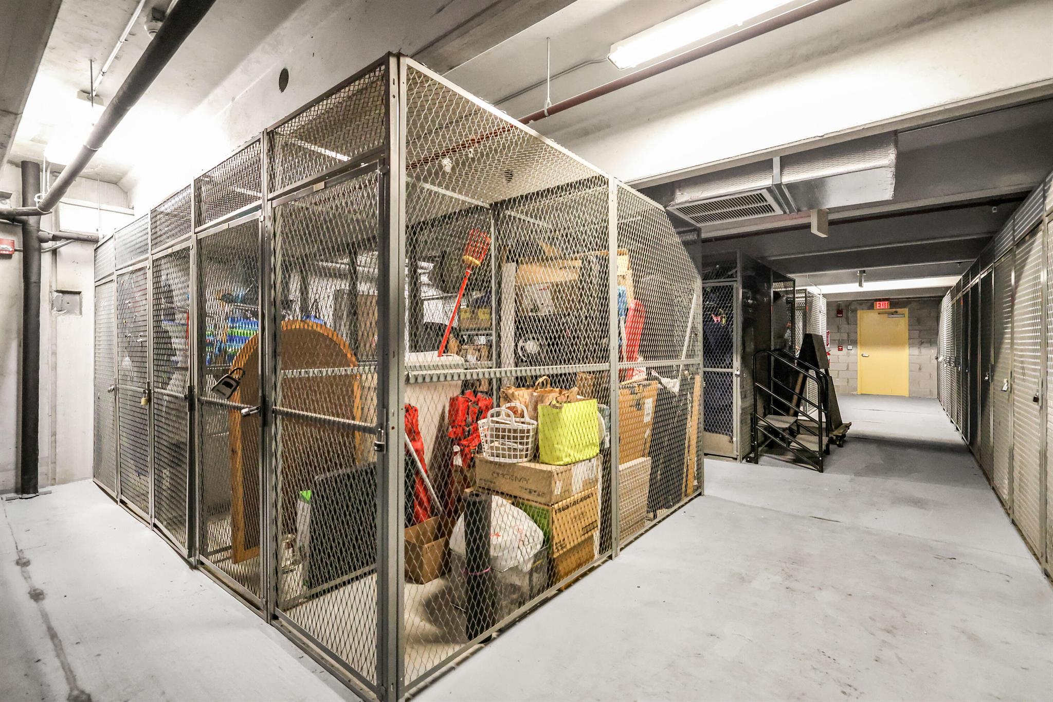 2650 Lake Shr Dr #1006 Riviera Beach, FL 33404