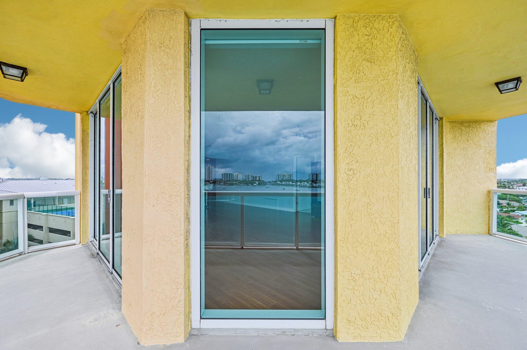 2650 Lake Shr Dr #1006 Riviera Beach, FL 33404