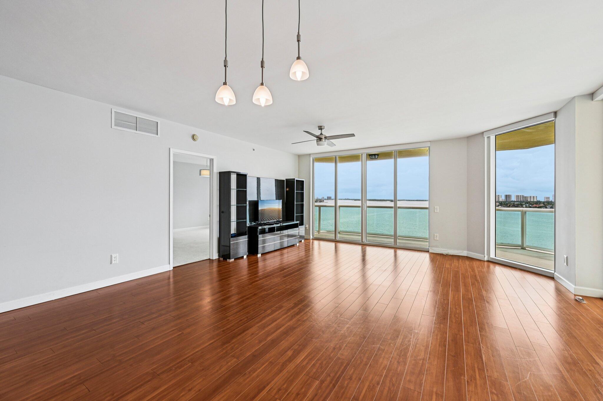 2650 Lake Shr Dr #1006 Riviera Beach, FL 33404