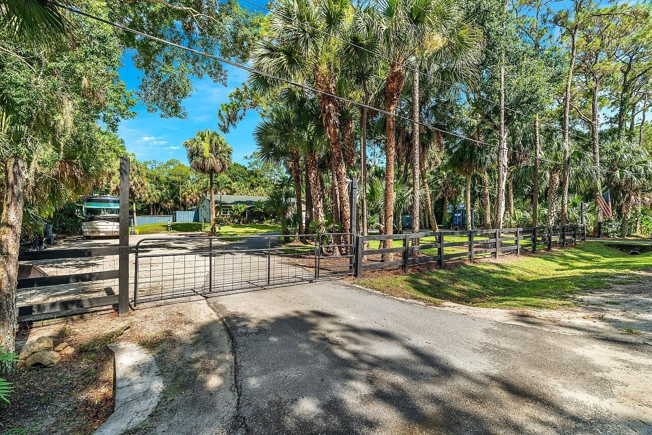 16783 96th Ter Jupiter, FL 33478